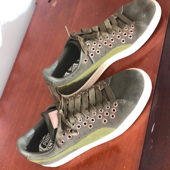 Puma Shoes - Like new Puma Shoes - Like new
